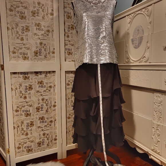 Lauren Black multi-tiered bell shaped 32 long skirt - Picture 2 of 4